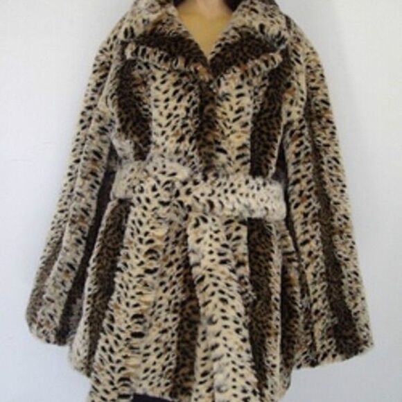Regal Spotted Faux Jacket with Belt‎ - Picture 1 of 8